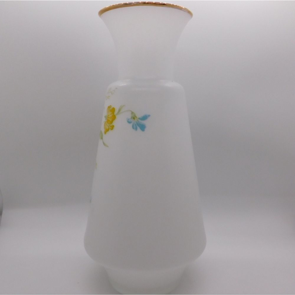 Satin glass painted vase - Picture 2 of 7